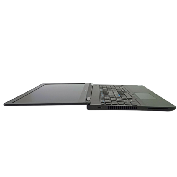 Dell Precision 3510 Gaming - Core i7-6820HQ - RAM 8GB DDR4 - SSD 256GB NVMe - AMD 2GB